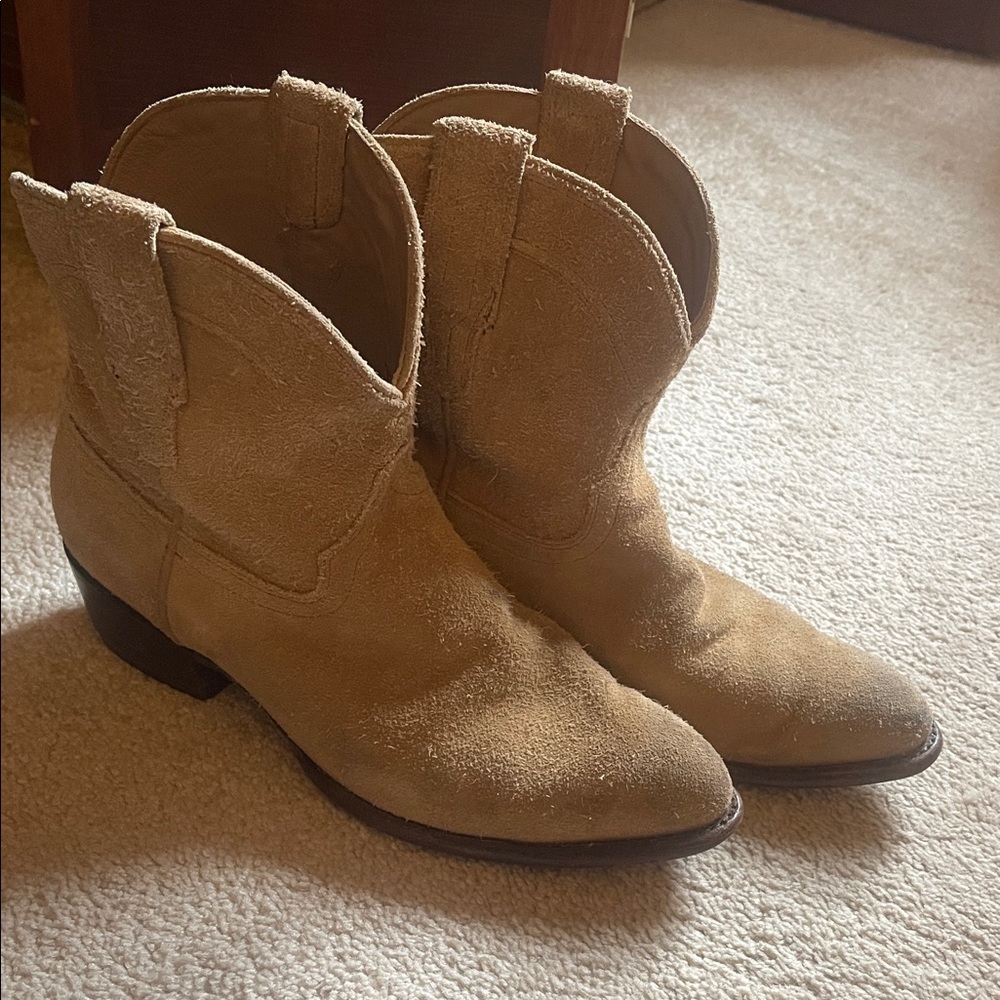 Women's Tecova Tan Suede Western Boots